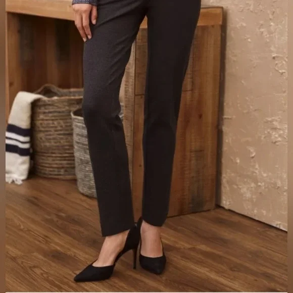 Laura Petite Straight  Leg Pull-On Pants with Contrast Trim - Picture 2 of 10